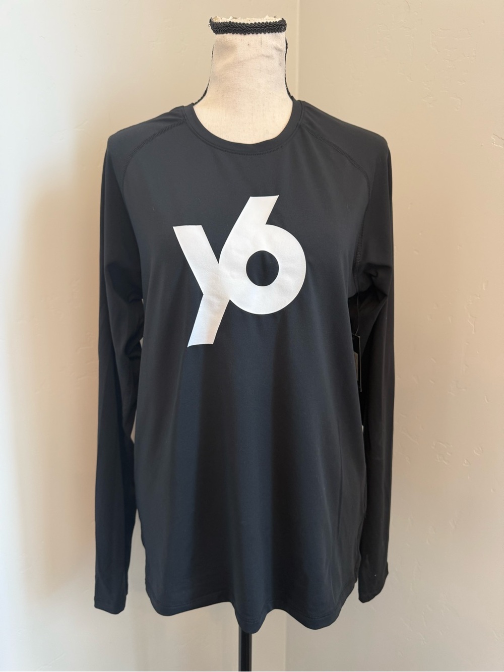 NWT Y6 YogaSix Black Long Sleeve Logo Top Yoga Activewear S $60 Retail - Picture 7 of 11